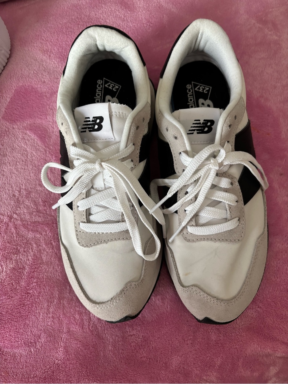 New Balance Women’s White and Black Retro Runner Sneakers